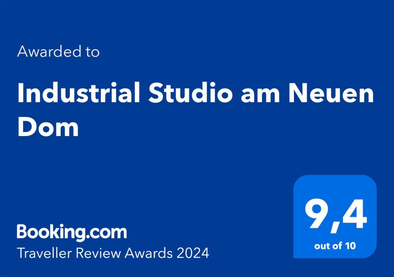 Industrial Studio Am Neuen Dom Linz Bagian luar foto